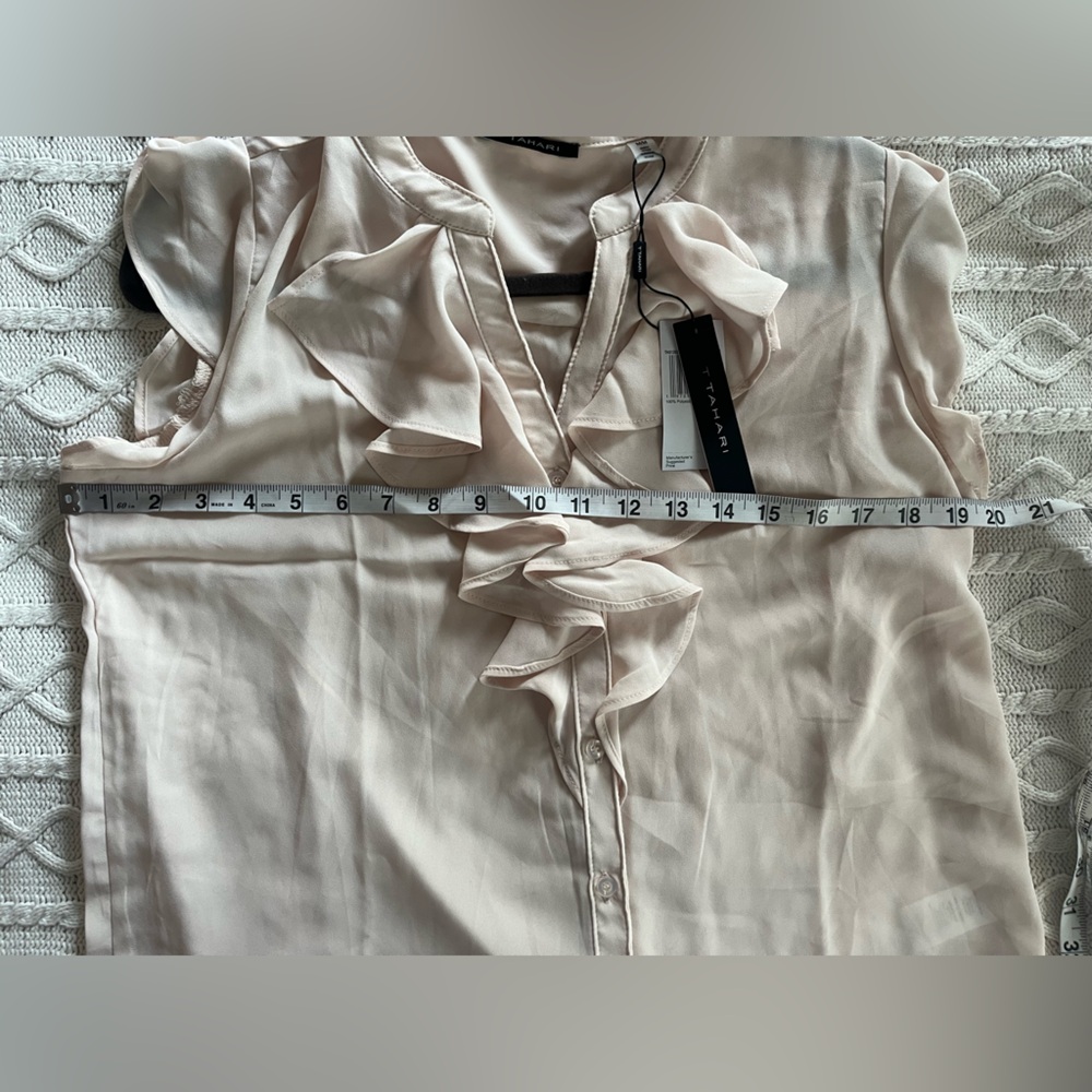 New! T Tahari Elegant Blush Ruffle Blouse Women’s Size Medium - Picture 13 of 15